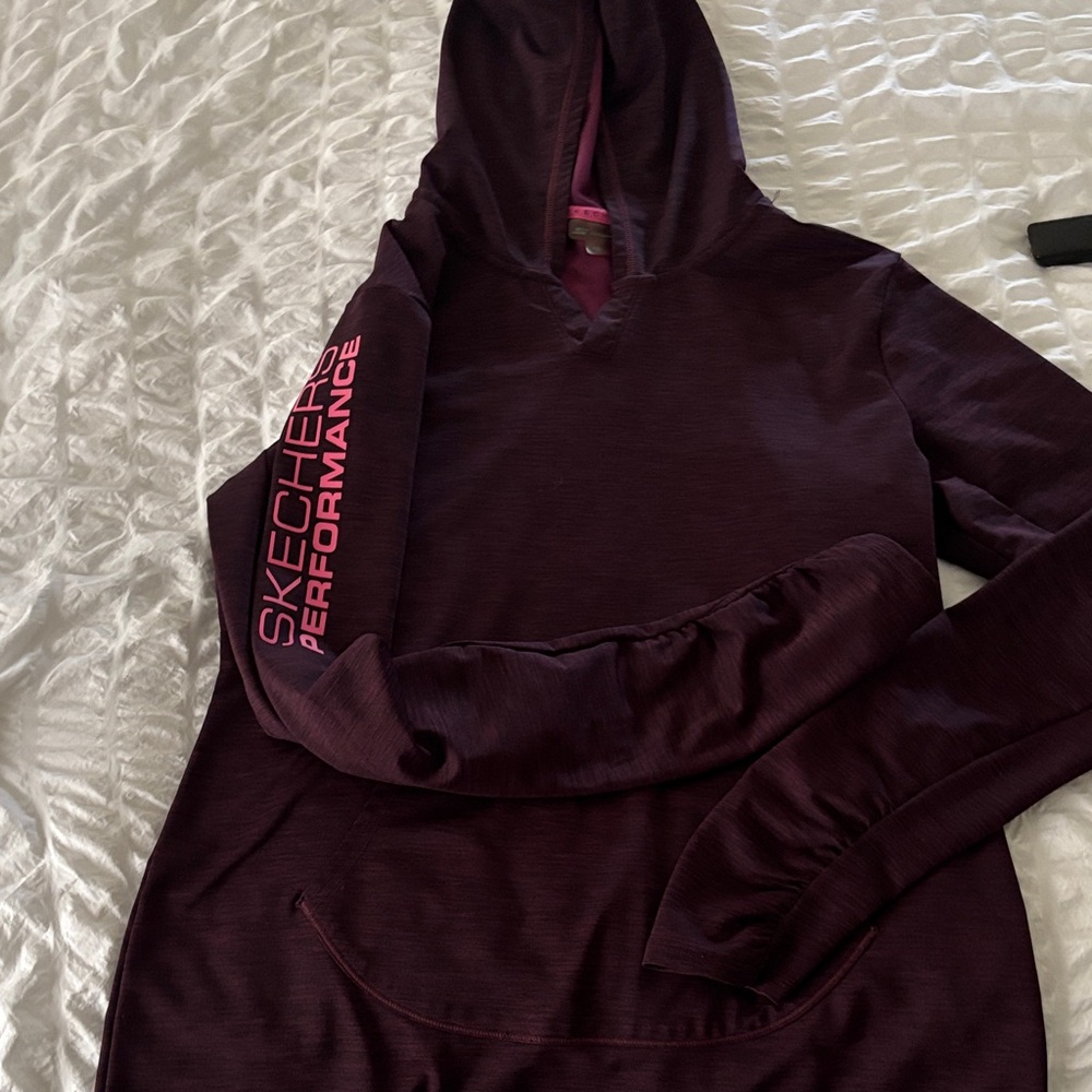 Skechers Performance Hooded Athletic Pullover – Burgundy/Pink